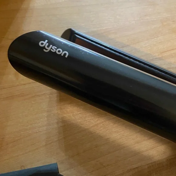 Dyson Corrale Hair Straightener in Black and Magenta with box from Sephora - Picture 1 of 9